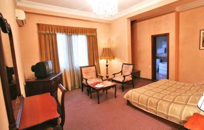 Hotel Sympatia Tbilisi Exteriör bild