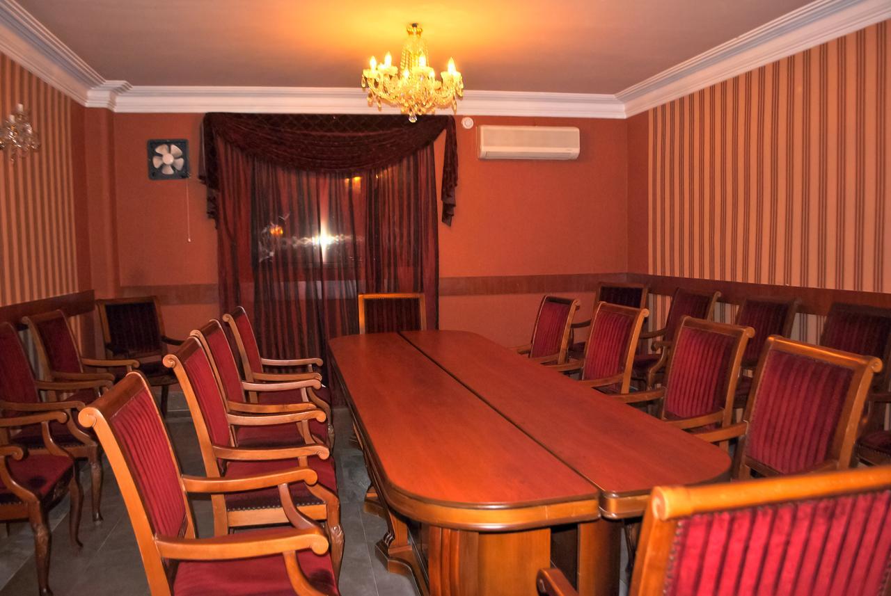 Hotel Sympatia Tbilisi Exteriör bild